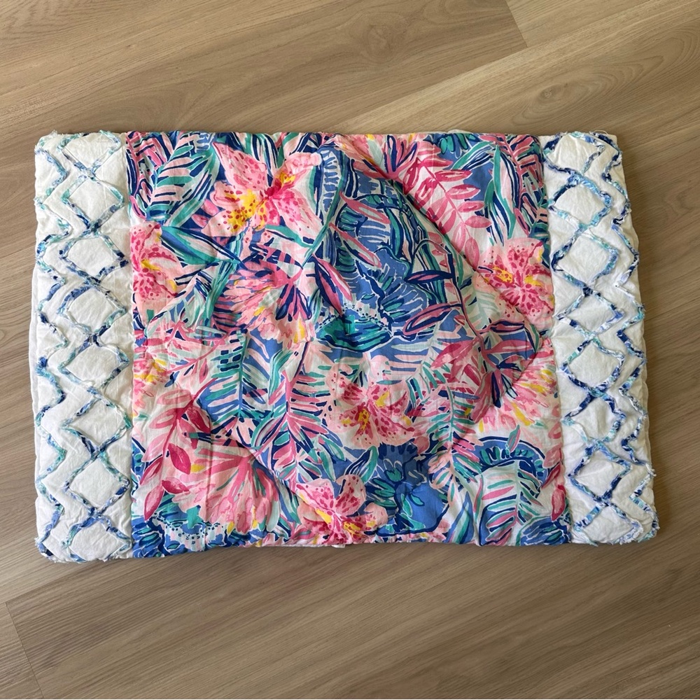Pottery Barn Lilly Pulitzer floral bedding pillow sham 26x20in Standard